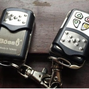 Làm thêm, sao chép khoá cửa cuốn BOSS